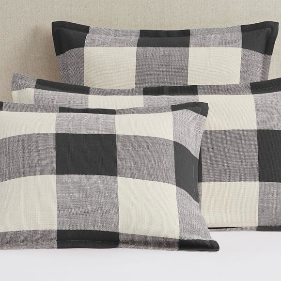 Pottery Barn Black and Cream Buffalo Check Pillow Sham - Picture 4 of 6